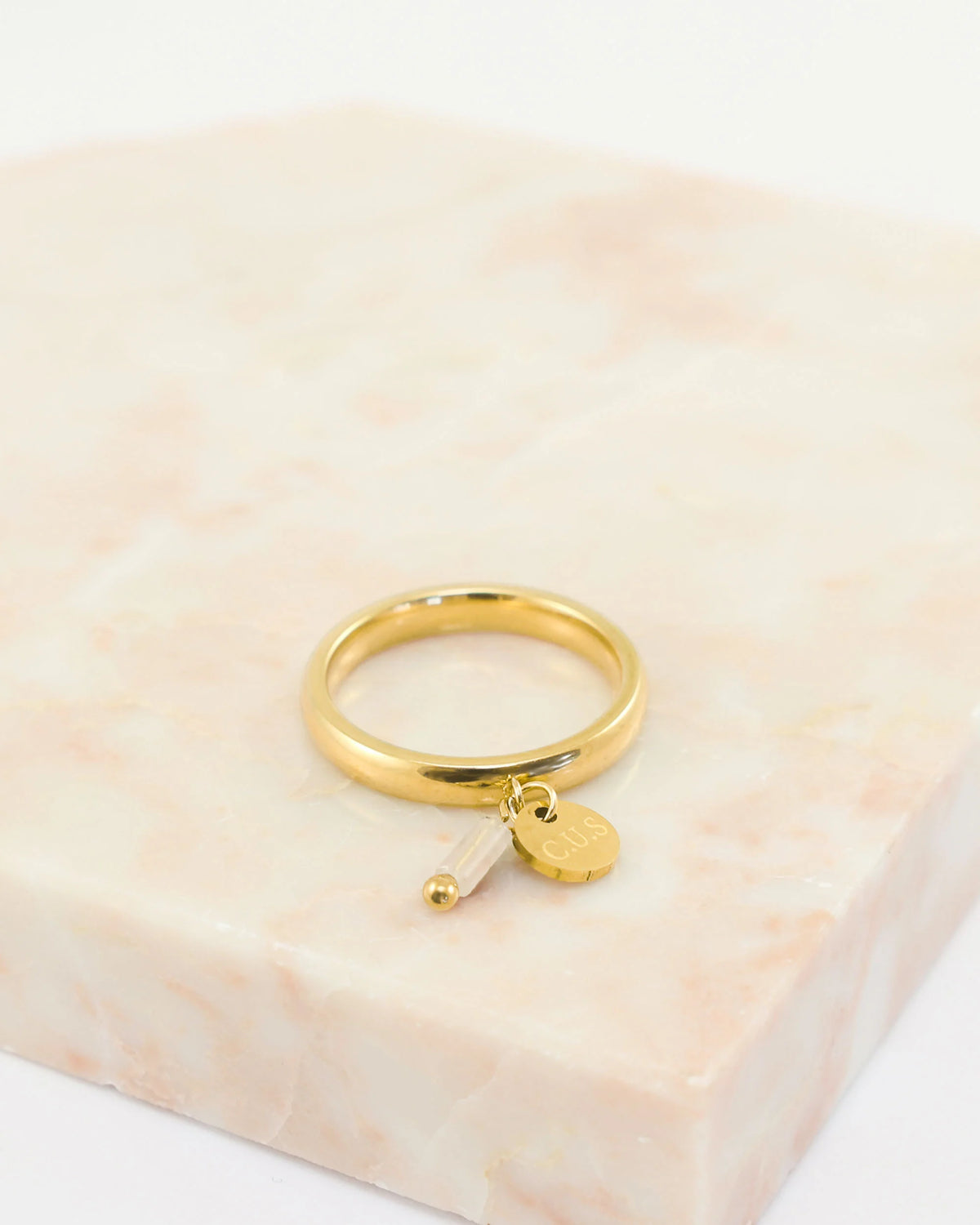 Gaia l Ring Milky Quartz