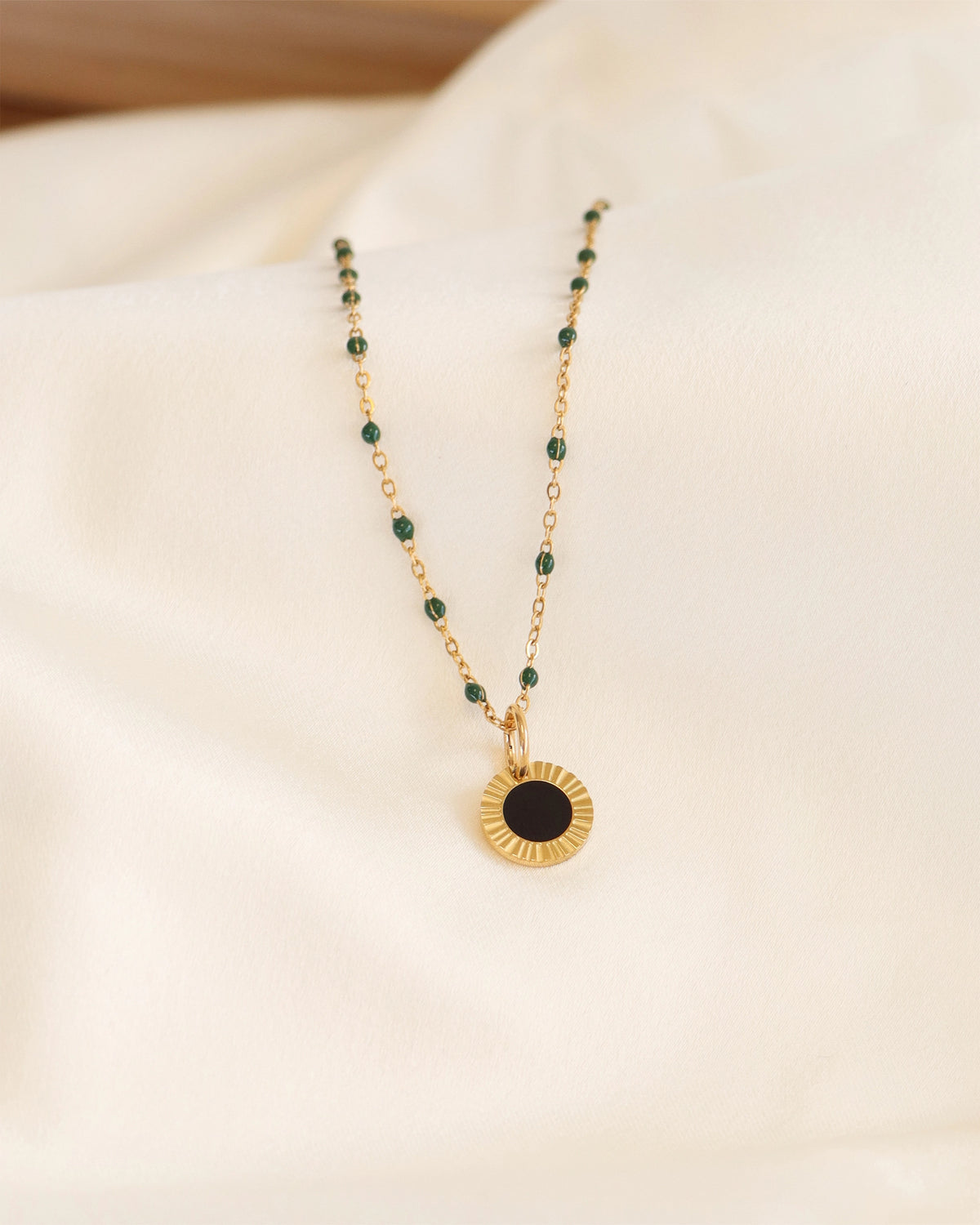 Neva | Necklace Dark green