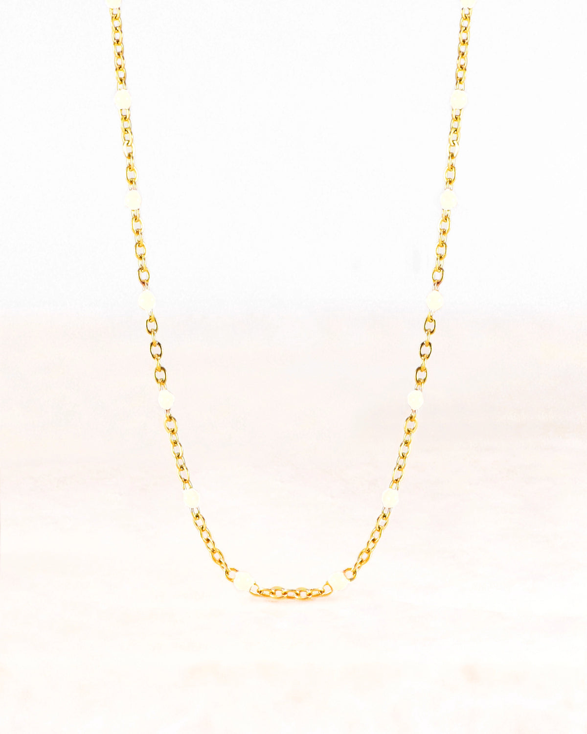 Neva | Necklace White