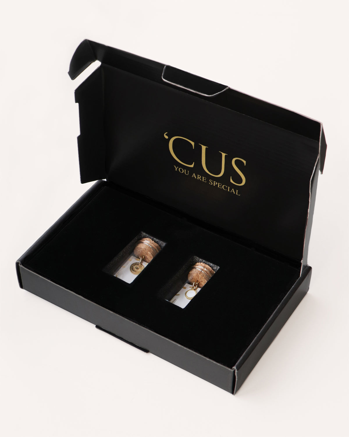 CUS-Geschenk | Zwei Anhängers Gold
