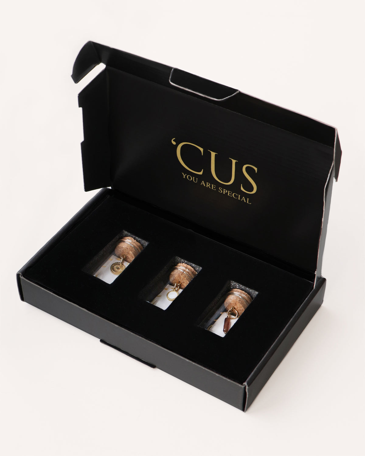 CUS-Geschenk | Drei Anhängers Gold