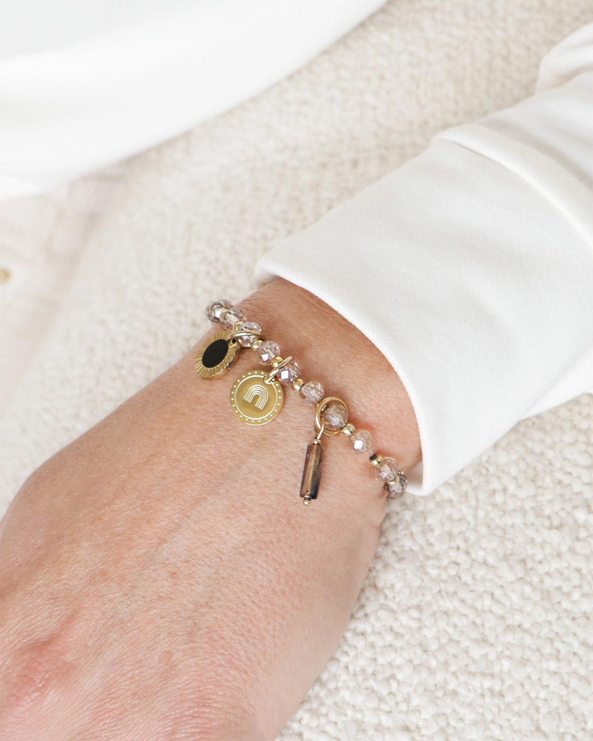 Cadeau CUS ❘ Bracelet Dara avec trois breloques or