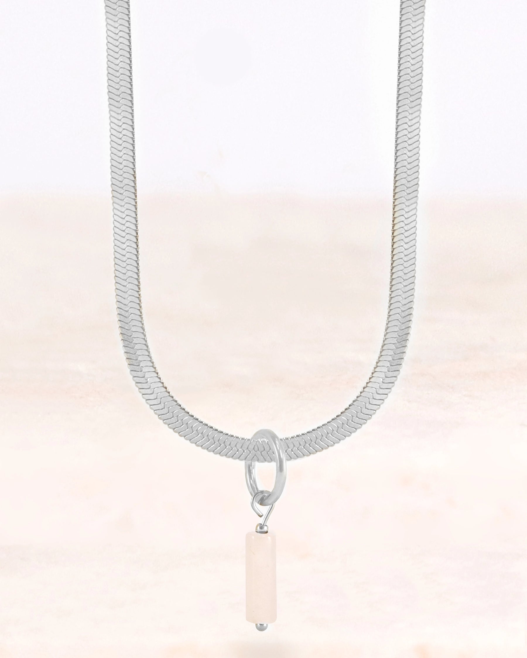 CUS®-Schmuckset: Halskette Mira 3 mm und Gaia-Charm Milchquarz