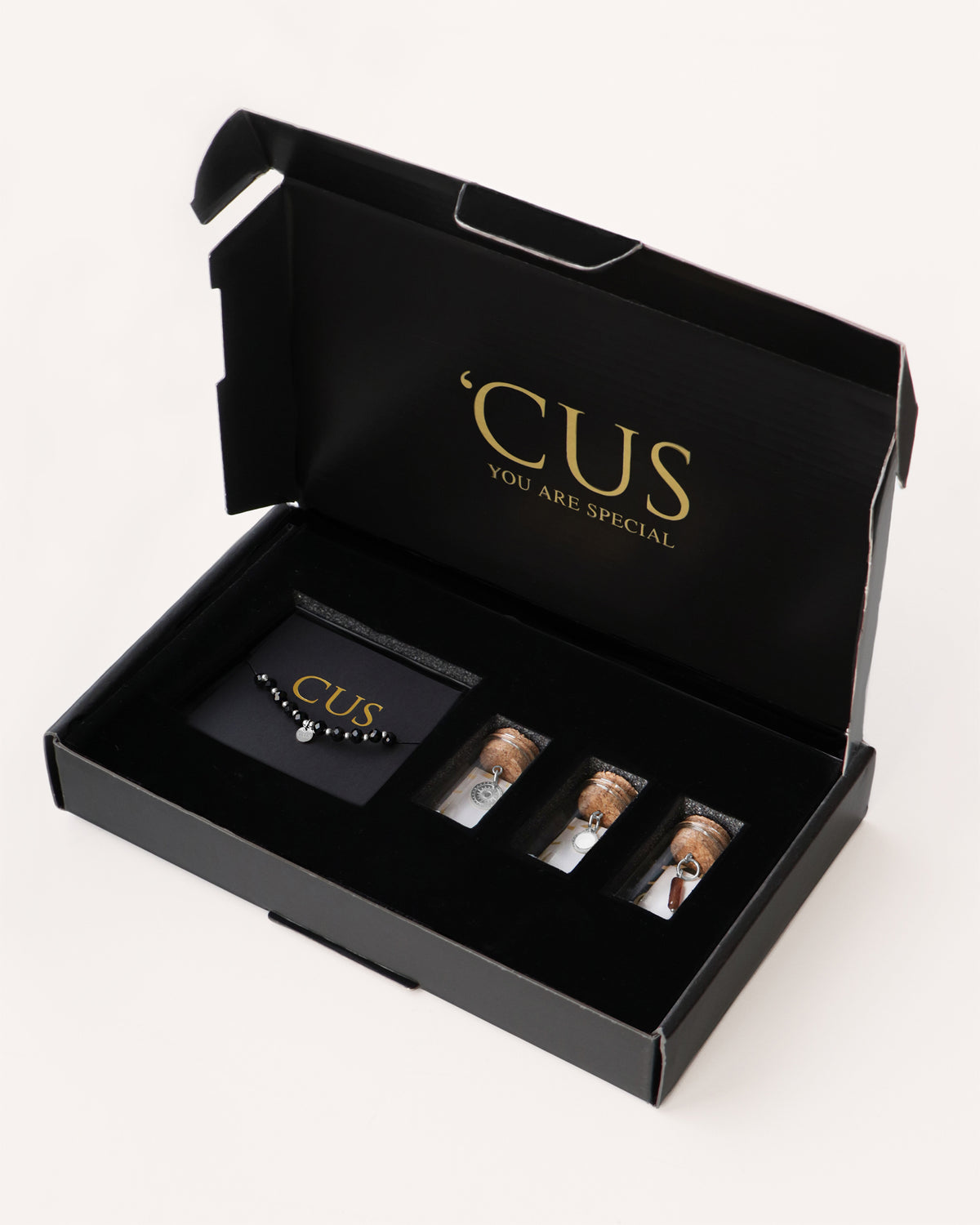 CUS-Geschenk | Armbänder Dara mit drei Anhängers Silber