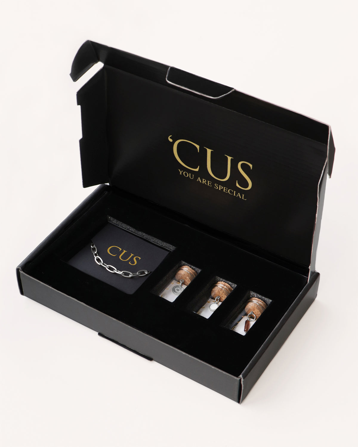  CUS-Geschenk | Armbänder Yara mit drei Anhängers Silber